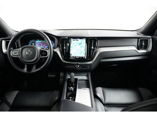Volvo  XC60 2.0 T8 Plug-in hybrid AWD R-Design | Trekhaak | Camera | Schuifdak | Adaptive Cruise | BLIS ActivLease financial lease