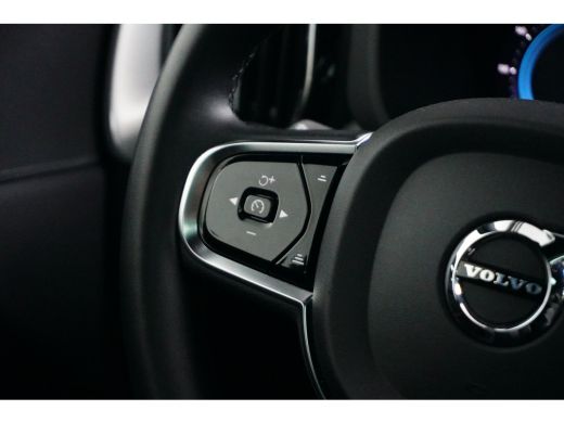 Volvo  XC60 2.0 T8 Plug-in hybrid AWD R-Design | Trekhaak | Camera | Schuifdak | Adaptive Cruise | BLIS ActivLease financial lease