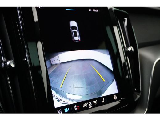 Volvo  XC60 2.0 T8 Plug-in hybrid AWD R-Design | Trekhaak | Camera | Schuifdak | Adaptive Cruise | BLIS ActivLease financial lease