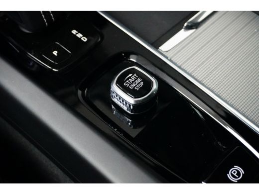 Volvo  XC60 2.0 T8 Plug-in hybrid AWD R-Design | Trekhaak | Camera | Schuifdak | Adaptive Cruise | BLIS ActivLease financial lease