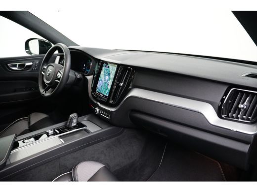 Volvo  XC60 2.0 T8 Plug-in hybrid AWD R-Design | Trekhaak | Camera | Schuifdak | Adaptive Cruise | BLIS ActivLease financial lease