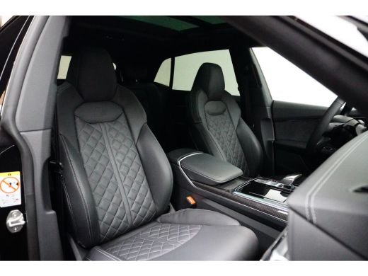Audi Q8 60 TFSI e quattro Pro Line S Competition | Carbon pakket | Luchtvering | Trekhaak | Sportstoelen ... ActivLease financial lease