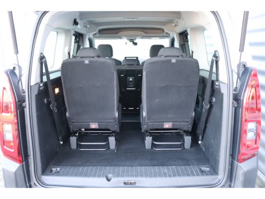 Citroën Berlingo XL Citroën Berlingo 1.2 PURETECH 130PK 7-ZITS FEEL AUTOMAAT / NAVI / CLIMA / LED / PDC / BLUETOOT... ActivLease financial lease