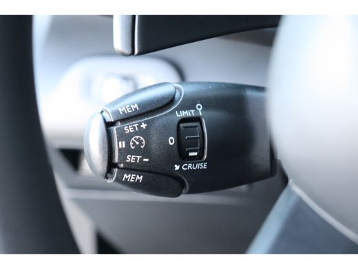 Citroën Berlingo XL Citroën Berlingo 1.2 PURETECH 130PK 7-ZITS FEEL AUTOMAAT / NAVI / CLIMA / LED / PDC / BLUETOOT... ActivLease financial lease