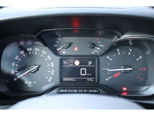 Citroën Berlingo XL Citroën Berlingo 1.2 PURETECH 130PK 7-ZITS FEEL AUTOMAAT / NAVI / CLIMA / LED / PDC / BLUETOOT... ActivLease financial lease
