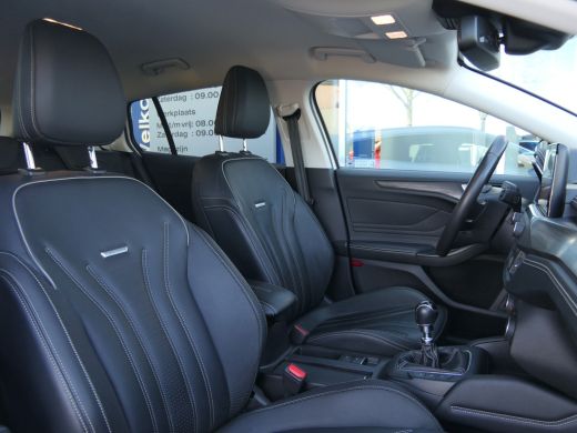 Ford FOCUS Wagon Ford 1.0 EcoBoost Vignale | Leder | Stoelverwarming | LED | Navigatie | 17 Inch | CarPlay/Android... ActivLease financial lease
