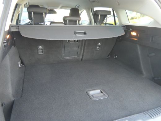 Ford FOCUS Wagon Ford 1.0 EcoBoost Vignale | Leder | Stoelverwarming | LED | Navigatie | 17 Inch | CarPlay/Android... ActivLease financial lease