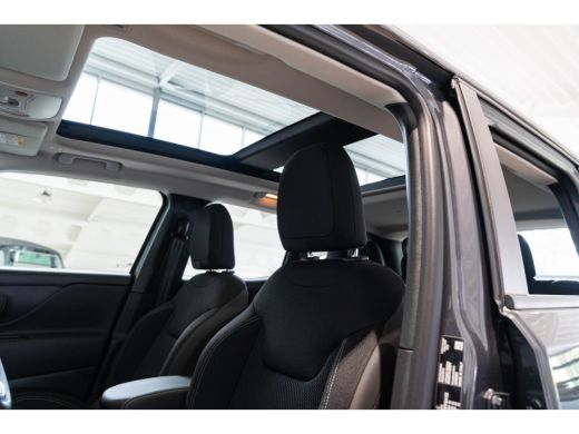 Jeep Renegade 1.5T e-Hybrid 130 7AT | Schuif-Kanteldak | Climate Controle | Navigatie | ActivLease financial lease