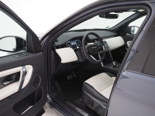 Land Rover Discovery Sport Land Rover P300e Dynamic SE | El. trekhaak | 20 Inch | Black Pack | Panoramadak | Driver Assist Pack ActivLease financial lease