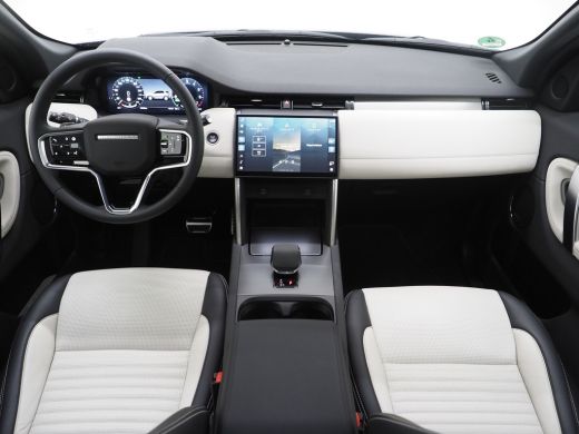 Land Rover Discovery Sport Land Rover P300e Dynamic SE | El. trekhaak | 20 Inch | Black Pack | Panoramadak | Driver Assist Pack ActivLease financial lease