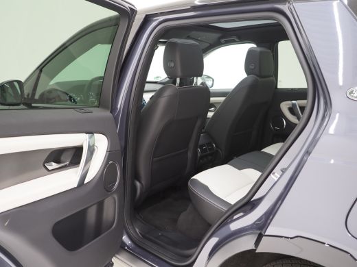 Land Rover Discovery Sport Land Rover P300e Dynamic SE | El. trekhaak | 20 Inch | Black Pack | Panoramadak | Driver Assist Pack ActivLease financial lease