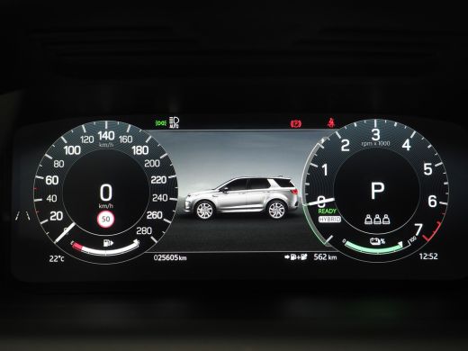 Land Rover Discovery Sport Land Rover P300e Dynamic SE | El. trekhaak | 20 Inch | Black Pack | Panoramadak | Driver Assist Pack ActivLease financial lease