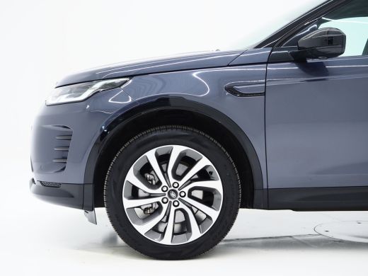 Land Rover Discovery Sport Land Rover P300e Dynamic SE | El. trekhaak | 20 Inch | Black Pack | Panoramadak | Driver Assist Pack ActivLease financial lease