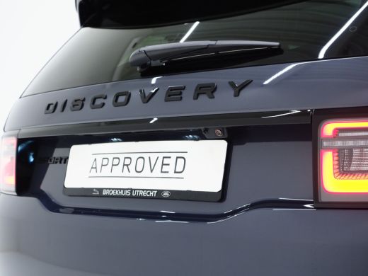 Land Rover Discovery Sport Land Rover P300e Dynamic SE | El. trekhaak | 20 Inch | Black Pack | Panoramadak | Driver Assist Pack ActivLease financial lease