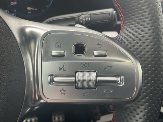 Mercedes A-Klasse 250 e AMG Line Pano Sfeerverl Stoelverw Nav/Cam Plug-in 13496KM! ActivLease financial lease