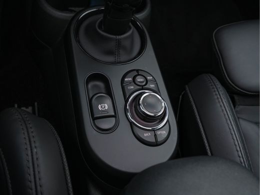 Mini Mini Electric Classic Premium Plus-Pack 33 kWh [ 3-Fase ] (INCL-BTW) Aut. *PANO | FULL-LEATHER | FULL-LED | HAR... ActivLease financial lease