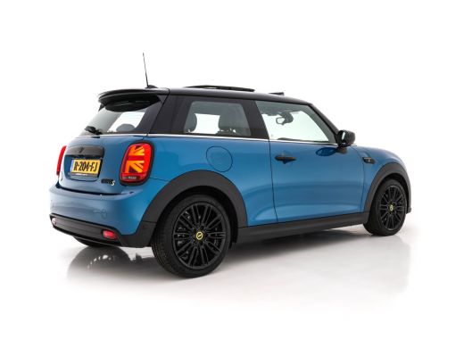 Mini Mini Electric Classic Premium Plus-Pack 33 kWh [ 3-Fase ] (INCL-BTW) Aut. *PANO | FULL-LEATHER | FULL-LED | HAR... ActivLease financial lease