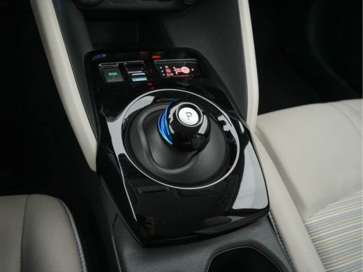 Nissan Leaf N-Connecta 40 kWh (INCL-BTW)  Aut. *ADAPTIVE-CRUISE | NAVI-FULLMAP | SURROUND-VIEW | CARPLAY | KE... ActivLease financial lease