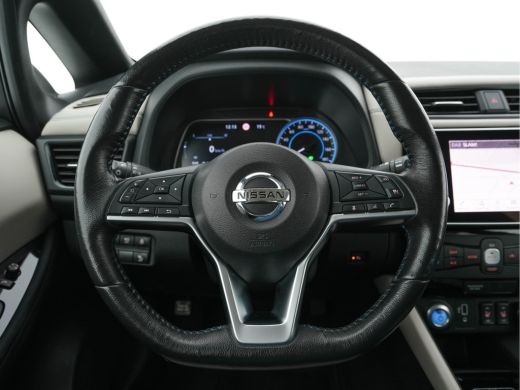 Nissan Leaf N-Connecta 40 kWh (INCL-BTW)  Aut. *ADAPTIVE-CRUISE | NAVI-FULLMAP | SURROUND-VIEW | CARPLAY | KE... ActivLease financial lease