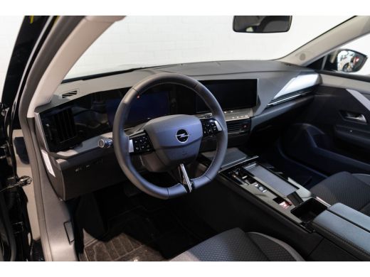 Opel Astra Electric Opel Tourer 54 kWh Edition | Trekhaak | Apple Carplay & Android Auto | 18 inch Lichtmeta... ActivLease financial lease