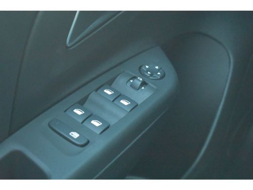 Opel Corsa Opel 1.2 Edition VOORRAAD-ACTIE! | Navigatie by App | 16"LMV | Full-LED | Parkeersensoren | Apple... ActivLease financial lease