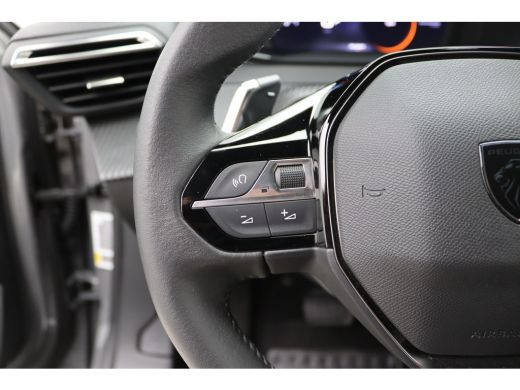 Peugeot 2008 Peugeot 1.2 Hybrid 136 Allure | Achteruitrijcamera | Airco (automatisch) | Apple Carplay/Android ... ActivLease financial lease