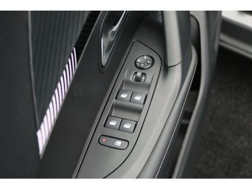 Peugeot 2008 Peugeot 1.2 Hybrid 136 Allure | Achteruitrijcamera | Airco (automatisch) | Apple Carplay/Android ... ActivLease financial lease