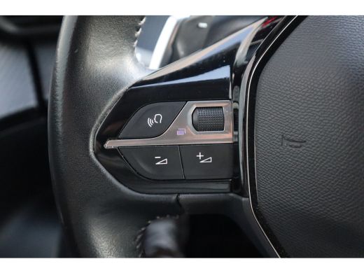 Peugeot 2008 1.2 PureTech Blue Lease Active D-riem vervangen / LED / Camera / Carplay / LMV / ActivLease financial lease