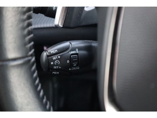 Peugeot 2008 1.2 PureTech Blue Lease Active D-riem vervangen / LED / Camera / Carplay / LMV / ActivLease financial lease