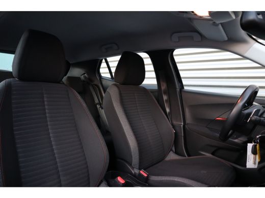 Peugeot 2008 1.2 PureTech Blue Lease Active D-riem vervangen / LED / Camera / Carplay / LMV / ActivLease financial lease