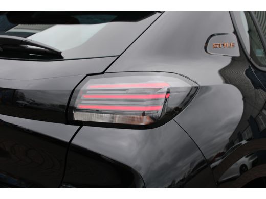 Peugeot 208 1.2 PureTech 75 Style | Navi by app | Apple carplay | Bluetooth | Parkeersensoren | Nieuw | ActivLease financial lease