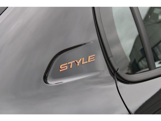 Peugeot 208 1.2 PureTech 75 Style | Navi by app | Apple carplay | Bluetooth | Parkeersensoren | Nieuw | ActivLease financial lease