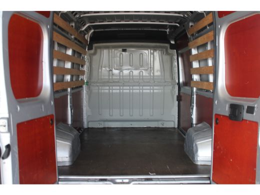 Peugeot Boxer 330 2.0 BlueHDI L2H2 Premium Pack | PARKEERCAMERA | AIRCO | CRUISE | NAVI | 3-ZITS ActivLease financial lease
