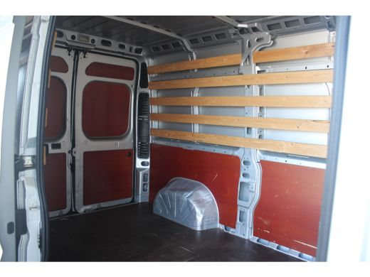Peugeot Boxer 330 2.0 BlueHDI L2H2 Premium Pack | PARKEERCAMERA | AIRCO | CRUISE | NAVI | 3-ZITS ActivLease financial lease