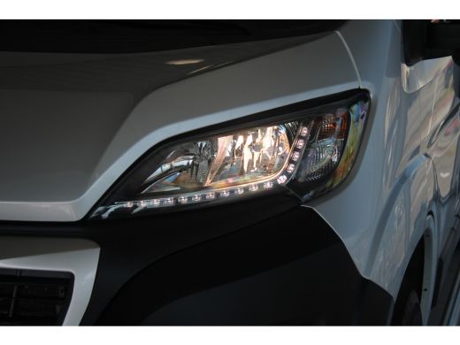 Peugeot Boxer 330 2.0 BlueHDI L2H2 Premium Pack | PARKEERCAMERA | AIRCO | CRUISE | NAVI | 3-ZITS ActivLease financial lease