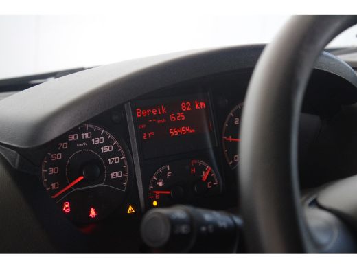 Peugeot Boxer 330 2.0 BlueHDI L2H2 Premium Pack | PARKEERCAMERA | AIRCO | CRUISE | NAVI | 3-ZITS ActivLease financial lease