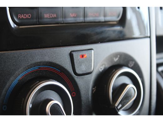Peugeot Boxer 330 2.0 BlueHDI L2H2 Premium Pack | PARKEERCAMERA | AIRCO | CRUISE | NAVI | 3-ZITS ActivLease financial lease