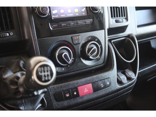 Peugeot Boxer 330 2.0 BlueHDI L2H2 Premium Pack | PARKEERCAMERA | AIRCO | CRUISE | NAVI | 3-ZITS ActivLease financial lease