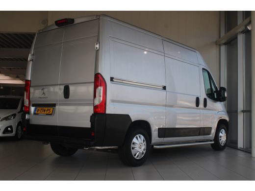 Peugeot Boxer 330 2.0 BlueHDI L2H2 Premium Pack | PARKEERCAMERA | AIRCO | CRUISE | NAVI | 3-ZITS ActivLease financial lease