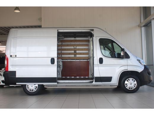Peugeot Boxer 330 2.0 BlueHDI L2H2 Premium Pack | PARKEERCAMERA | AIRCO | CRUISE | NAVI | 3-ZITS ActivLease financial lease