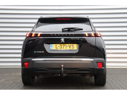 Peugeot e-2008 EV 136PK ALLURE PACK AUTOMAAT / NAVI / LEDER / CLIMA / LED / PDC / 17" LMV / CAMERA / KEYLESS / A... ActivLease financial lease