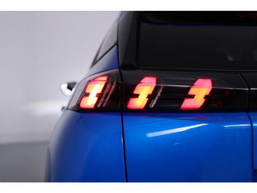 Peugeot e-2008 EV Allure Pack 50 kWh | Camera | Navigatie | Parkeersensoren | Climate Control | Cruise Control |... ActivLease financial lease