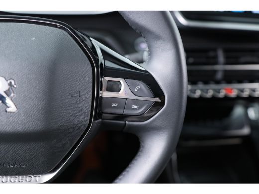 Peugeot e-2008 EV Allure Pack 50 kWh | Camera | Navigatie | Parkeersensoren | Climate Control | Cruise Control |... ActivLease financial lease