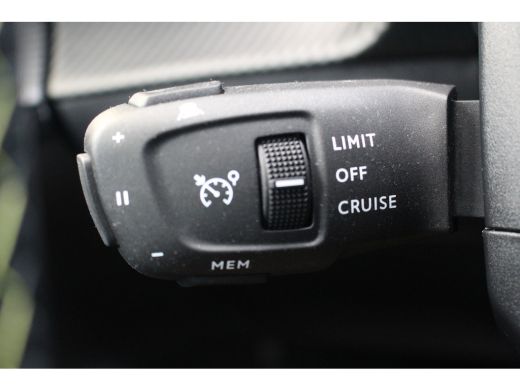 Peugeot e-208 Peugeot EV GT Pack 50 kWh | Pano | Adap. Cruise C. | Dode Hoek | Camera | Navi | St. Verw. | | Pa... ActivLease financial lease