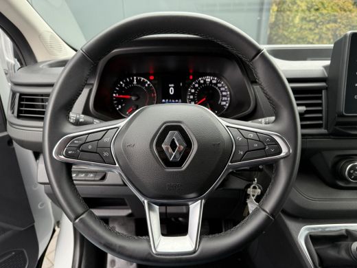 Renault Trafic 2.0 Blue dC1 150 PK / L2H2 / 1e EIG. / SORTIMO INRICHTING / LED / AIRCO / CRUISE / NAVI / 3-ZITS ActivLease financial lease