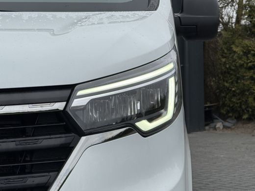 Renault Trafic 2.0 Blue dC1 150 PK / L2H2 / 1e EIG. / SORTIMO INRICHTING / LED / AIRCO / CRUISE / NAVI / 3-ZITS ActivLease financial lease