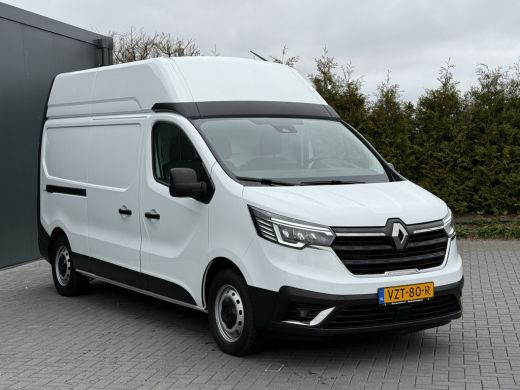 Renault Trafic 2.0 Blue dC1 150 PK / L2H2 / 1e EIG. / SORTIMO INRICHTING / LED / AIRCO / CRUISE / NAVI / 3-ZITS ActivLease financial lease