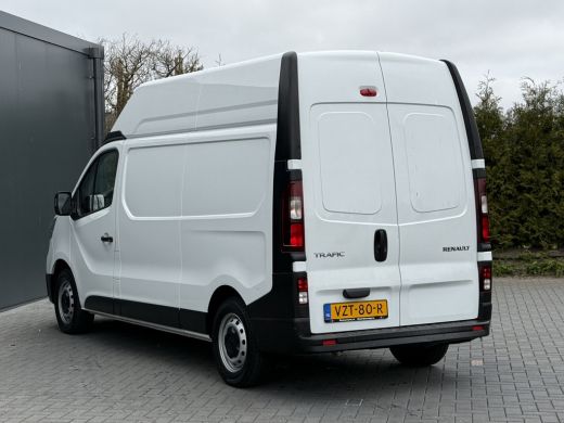 Renault Trafic 2.0 Blue dC1 150 PK / L2H2 / 1e EIG. / SORTIMO INRICHTING / LED / AIRCO / CRUISE / NAVI / 3-ZITS ActivLease financial lease