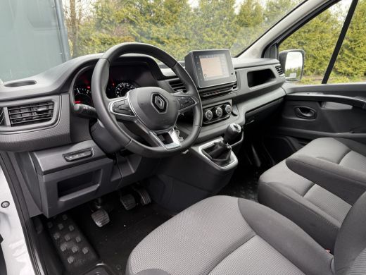 Renault Trafic 2.0 Blue dC1 150 PK / L2H2 / 1e EIG. / SORTIMO INRICHTING / LED / AIRCO / CRUISE / NAVI / 3-ZITS ActivLease financial lease