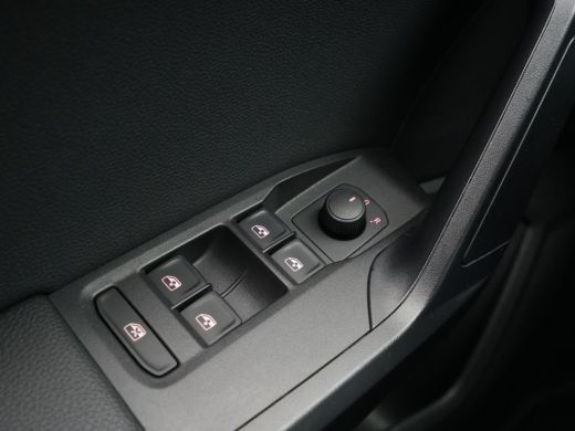 Seat Arona 1.0 TSI 95pk Xperience Navigatie Camera Stoelverwarming Virtual Cockpit 233 ActivLease financial lease